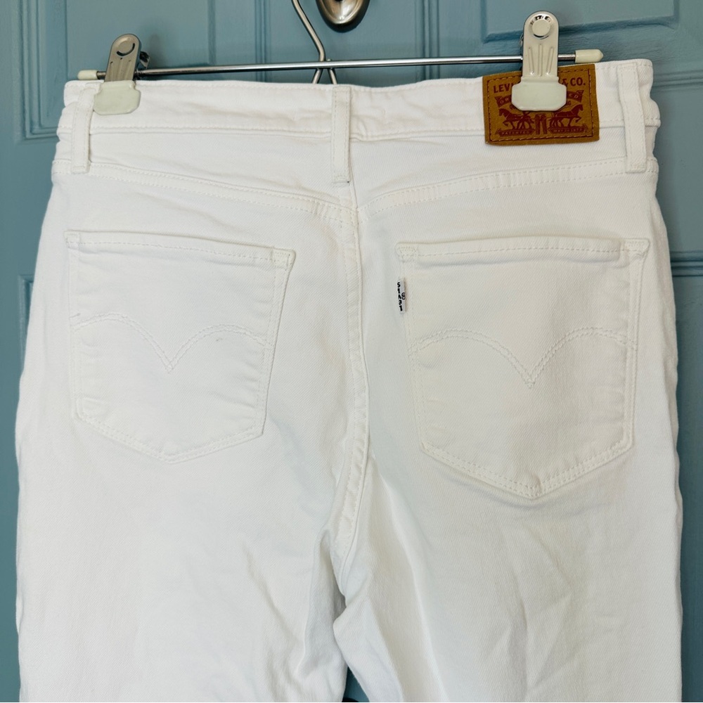 Levi's Women's White Crop Leg Distressed Skinny Straight Leg Jean - Picture 7 of 8